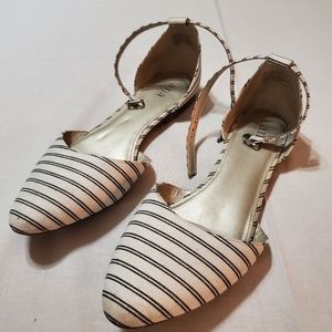 Women's ballet flats